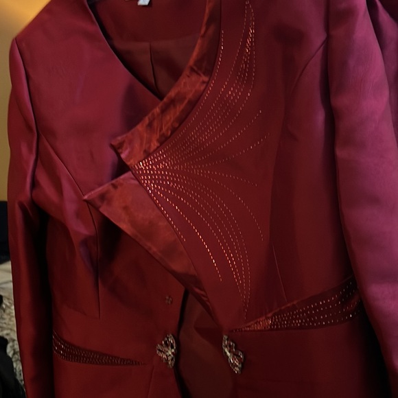 EY Signature suit 10 - Picture 5 of 5